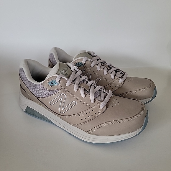 New Balance Women's 928v3 Walking Shoe Narrow Beige Athletic Shoes Size 6 - Picture 4 of 9